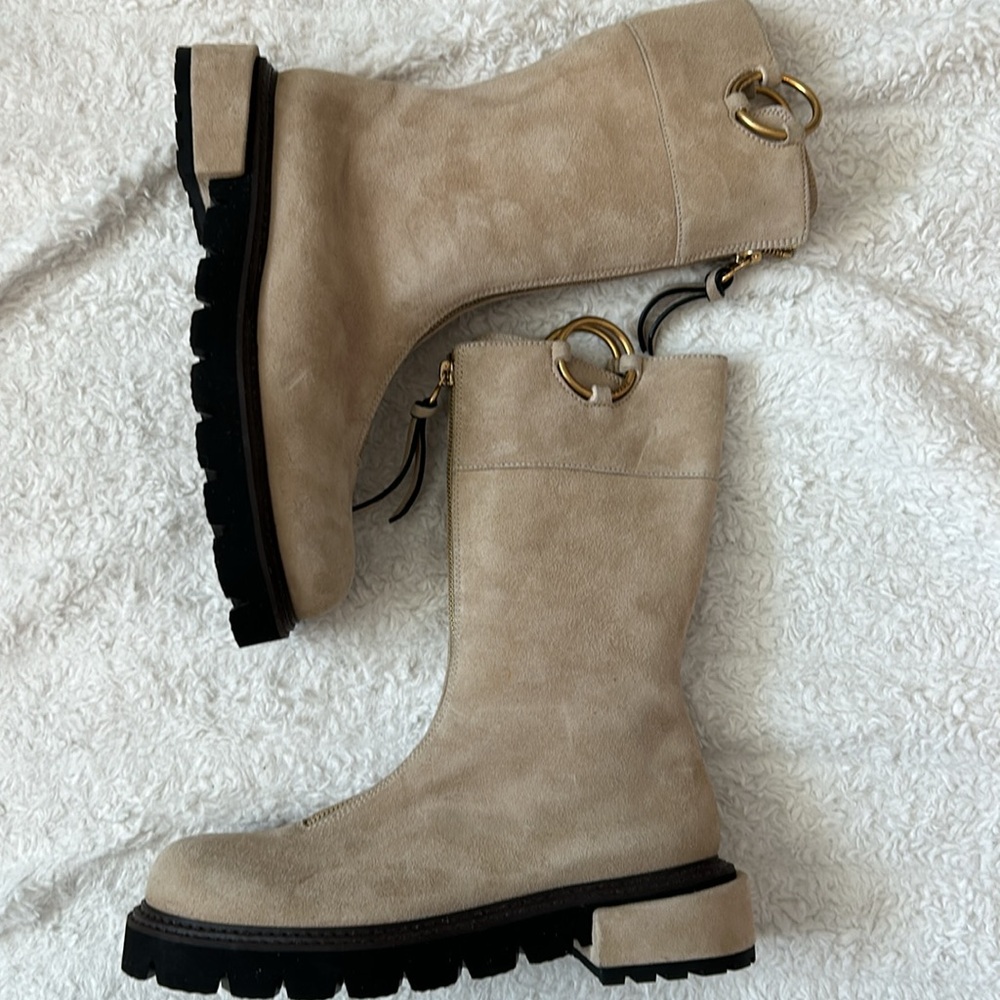 NWOT. FRAME Le Filmore Suede Boots in Cream size 37 (US 7)